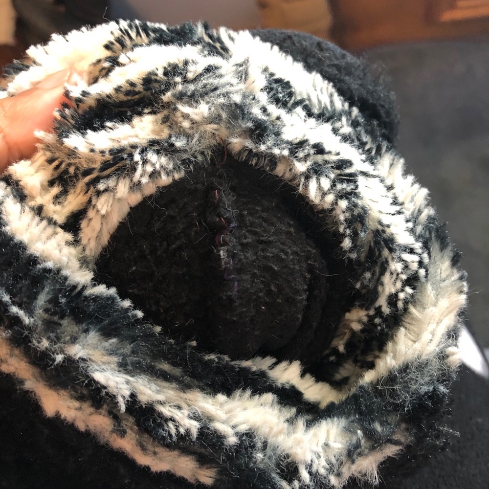 Slippers - Picture 4 of 4